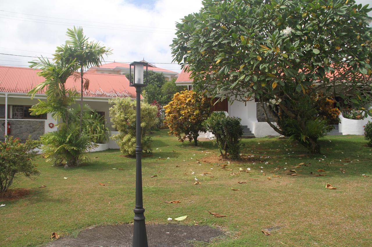 Daniella'S Bungalows Bel Ombre Exterior foto