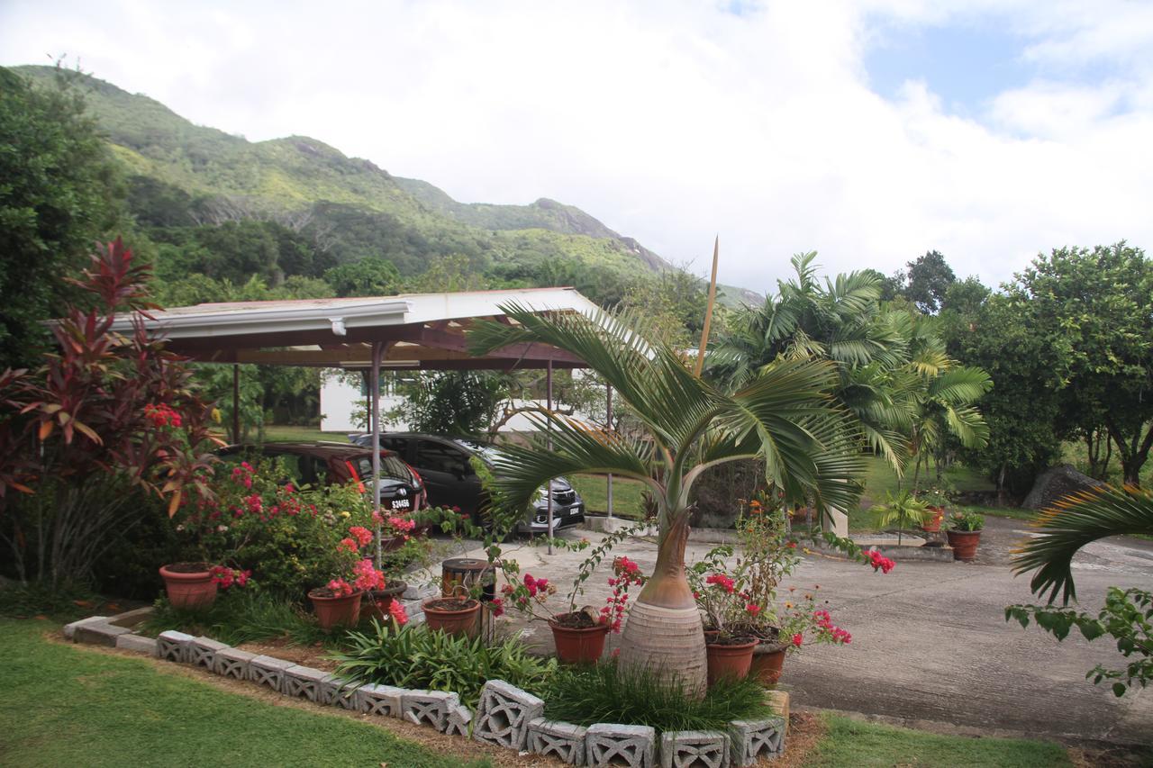 Daniella'S Bungalows Bel Ombre Exterior foto