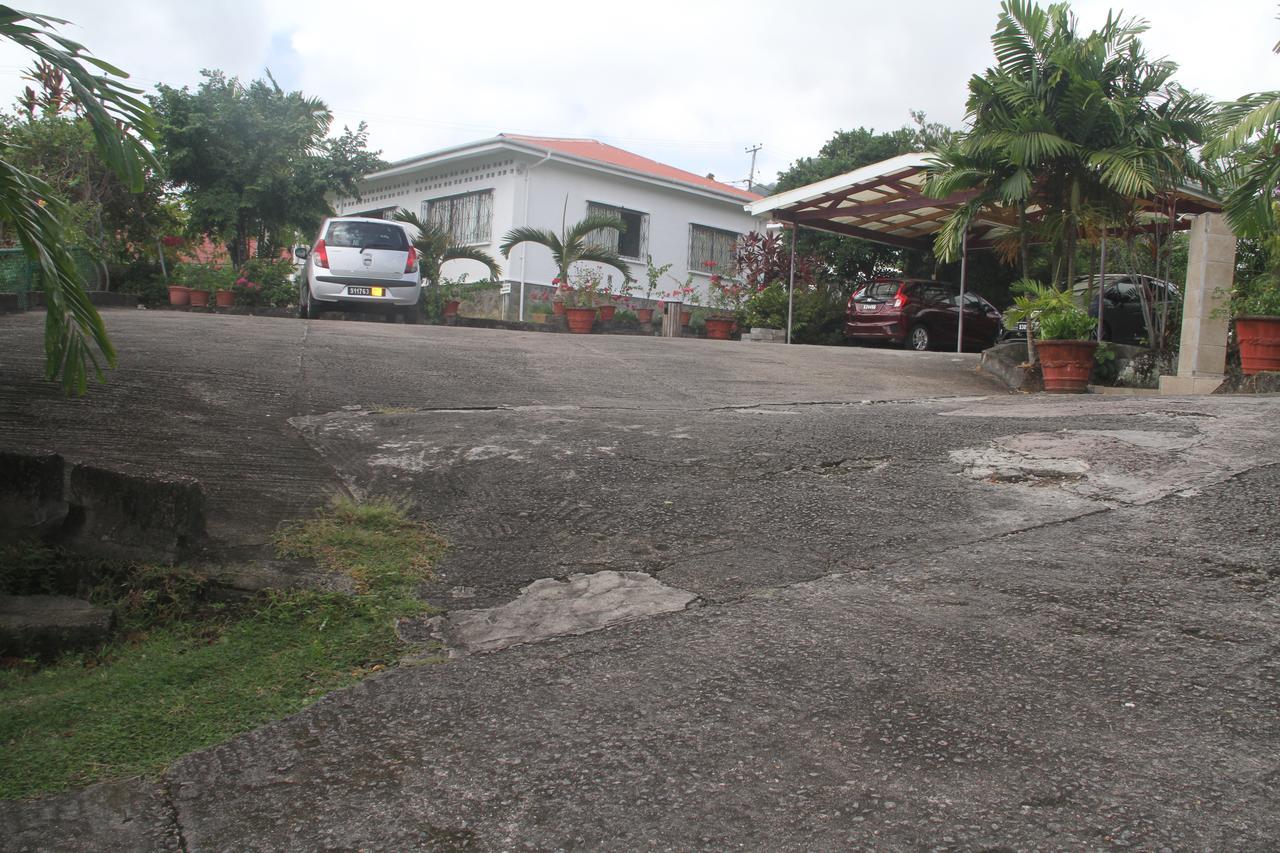 Daniella'S Bungalows Bel Ombre Exterior foto